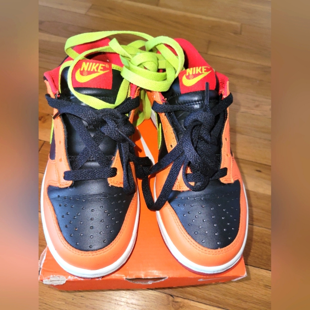 Nike Dunk lows Halloween edition Sz 4.5y/6 womens
